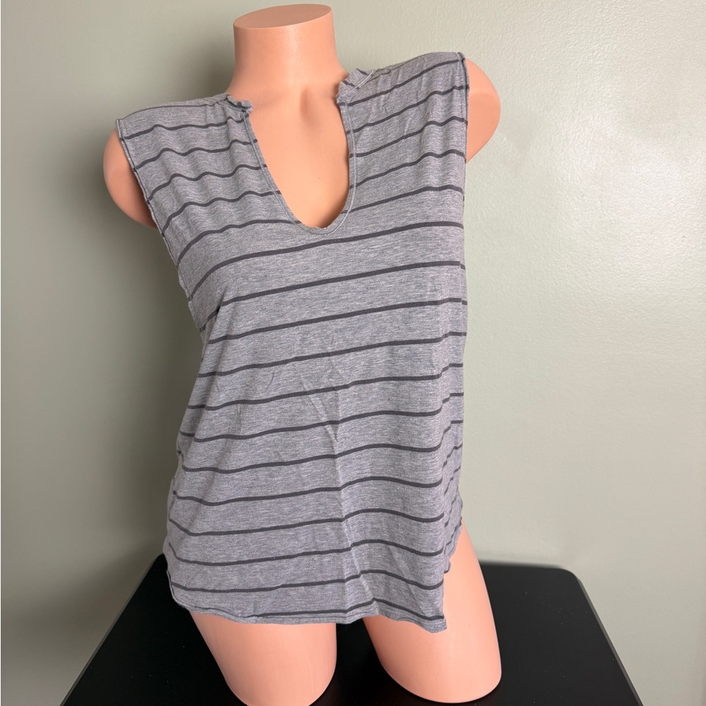 Lululemon Yogi Cut Off Tee Workout Tank Cayman Stripe Heathered Medium Grey (10)